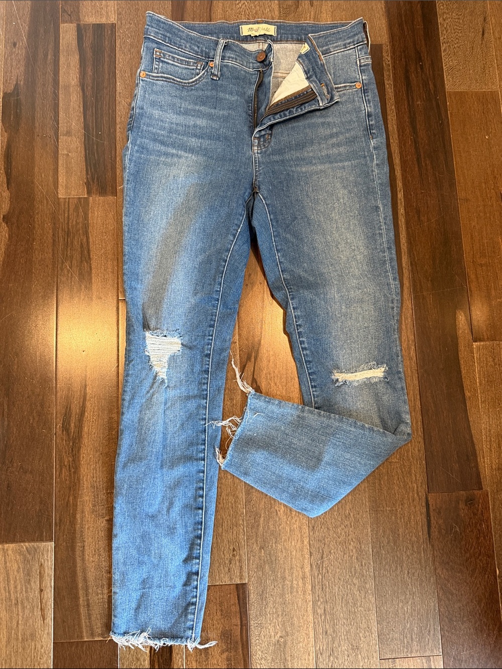 Madewell 9” Mid Rise Skinny Jeans with Distressed Details